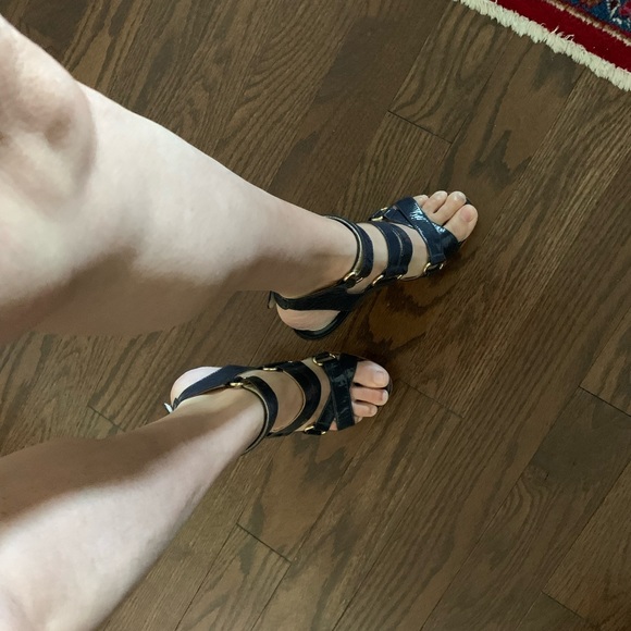 L.A.M.B Platform Blue Patent Leather with Wood Heel and Gold Hardware. 5”heel. - Picture 7 of 7